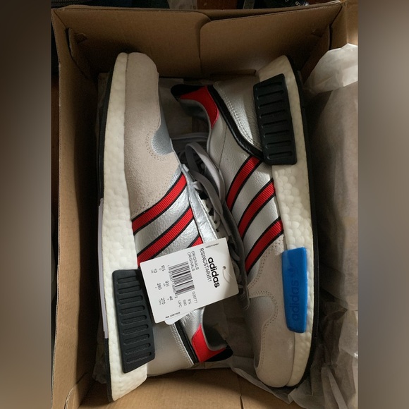 Adidas originals RISINSTARxR1 
Size 10 Men - Brand new - Picture 9 of 9